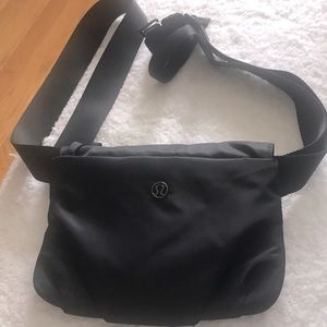 Lululemon yoga bag